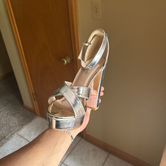 Silver Platform Heels - Picture 1 of 3